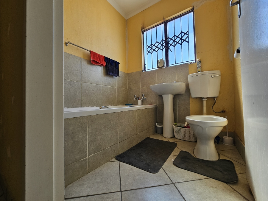 2 Bedroom Property for Sale in Lotus Gardens Gauteng