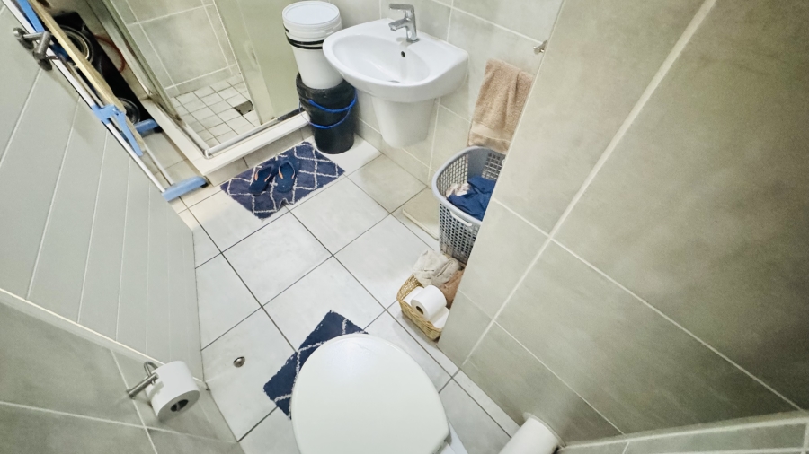 To Let 1 Bedroom Property for Rent in Linbro Park Gauteng