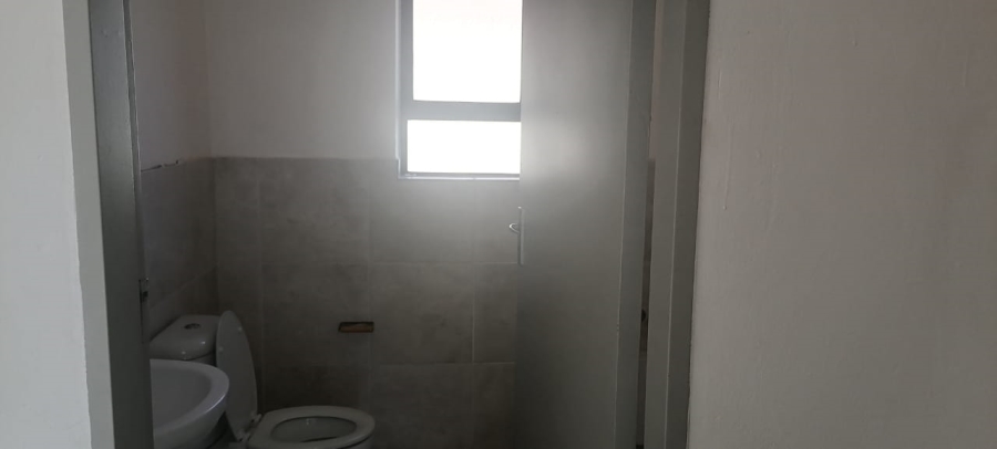 To Let 2 Bedroom Property for Rent in Princess A H Gauteng