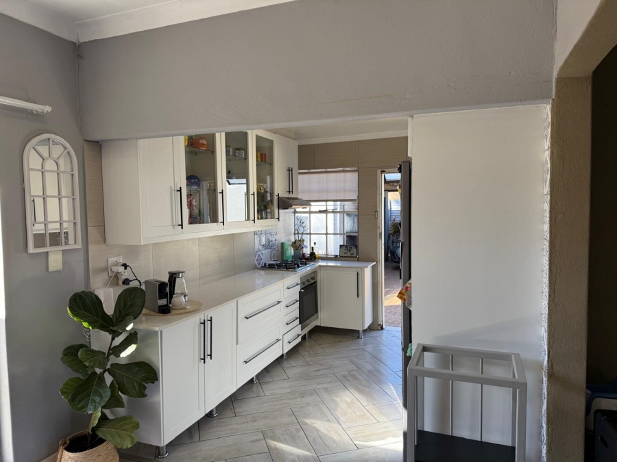 3 Bedroom Property for Sale in Brackenhurst Gauteng