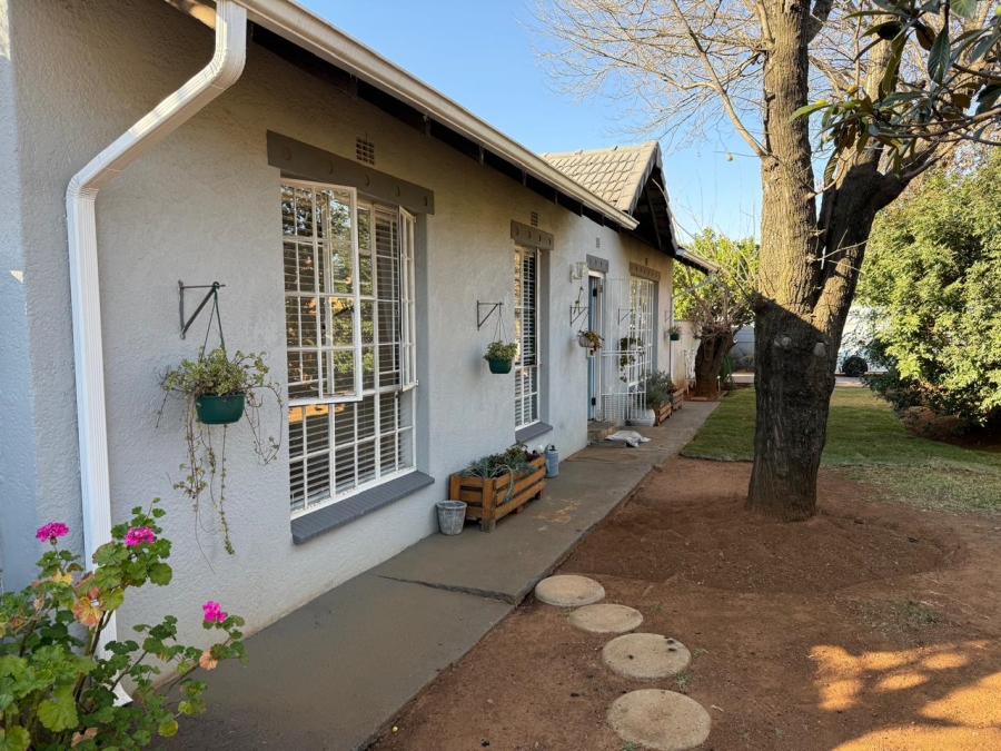 3 Bedroom Property for Sale in Brackenhurst Gauteng