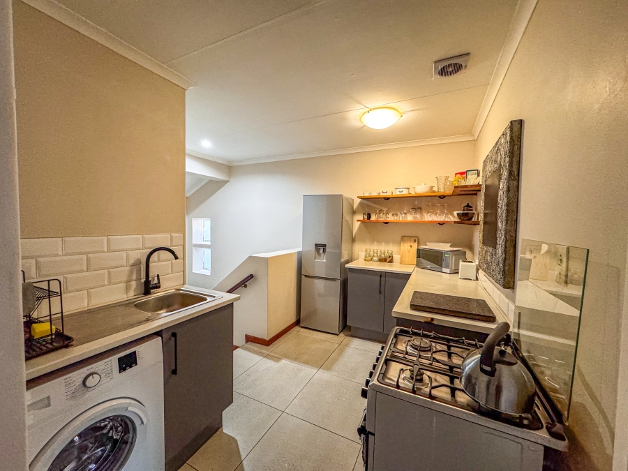 To Let 2 Bedroom Property for Rent in Silver Lakes Golf Estate Gauteng