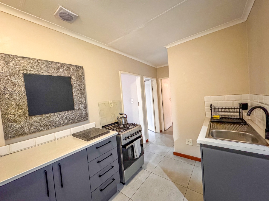 To Let 2 Bedroom Property for Rent in Silver Lakes Golf Estate Gauteng