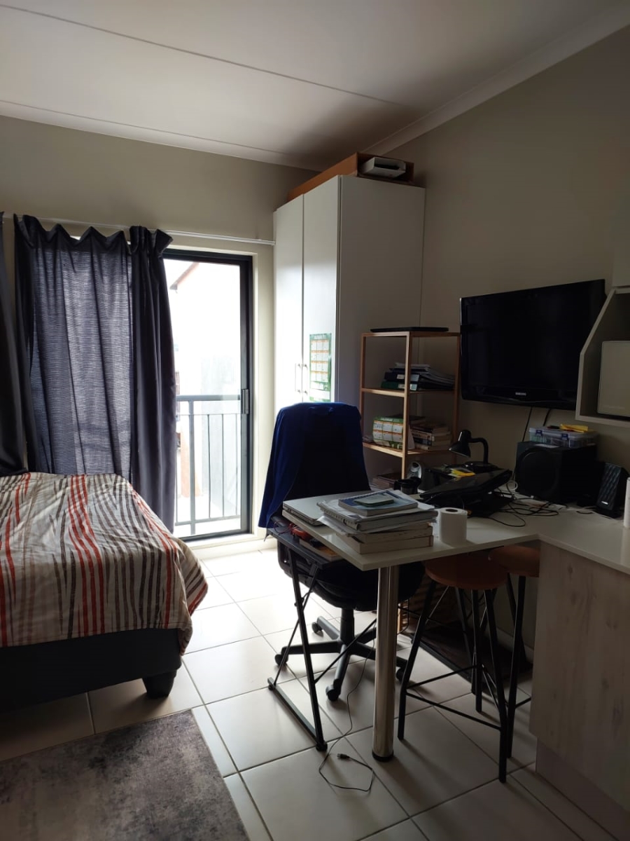 To Let 0 Bedroom Property for Rent in Grand Central Gauteng