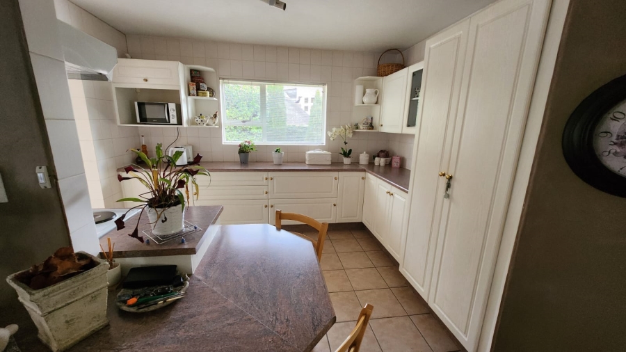 3 Bedroom Property for Sale in Eldoraigne Gauteng