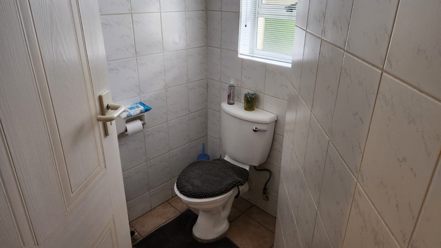 3 Bedroom Property for Sale in Eldoraigne Gauteng
