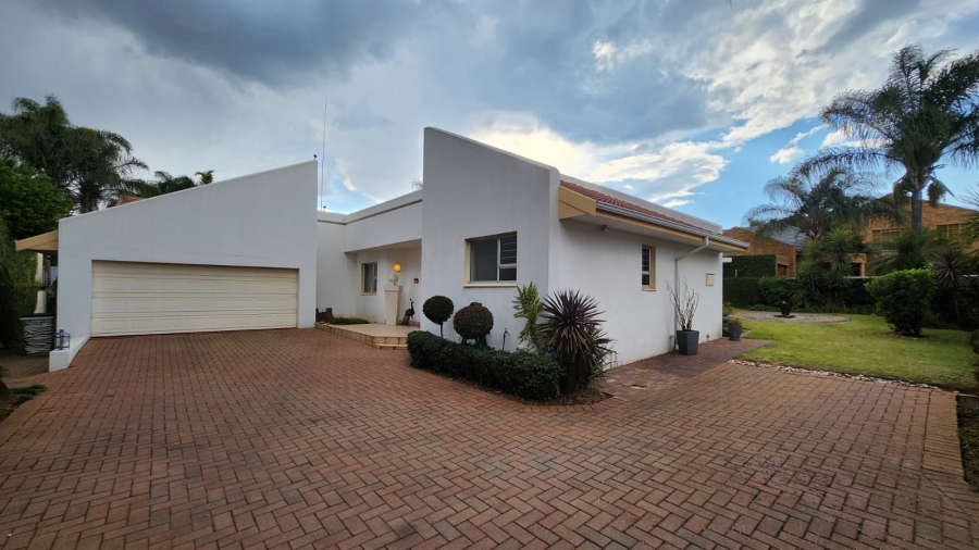3 Bedroom Property for Sale in Eldoraigne Gauteng