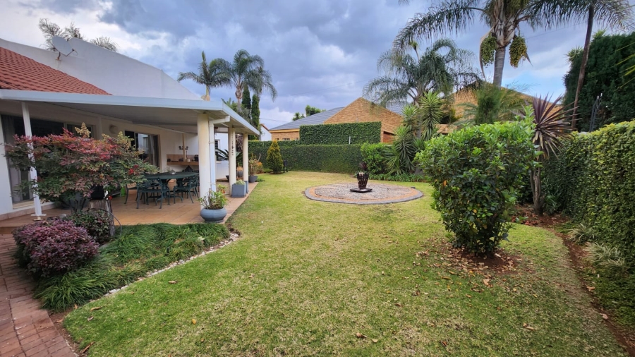 3 Bedroom Property for Sale in Eldoraigne Gauteng