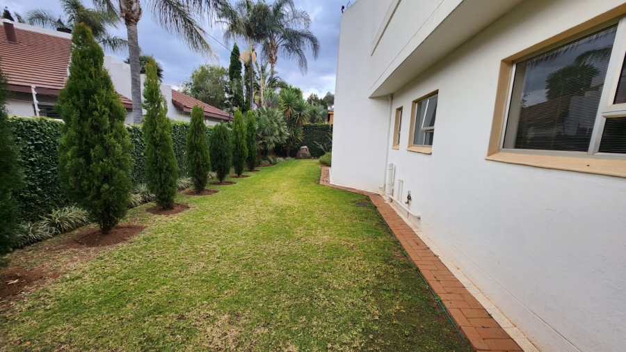3 Bedroom Property for Sale in Eldoraigne Gauteng