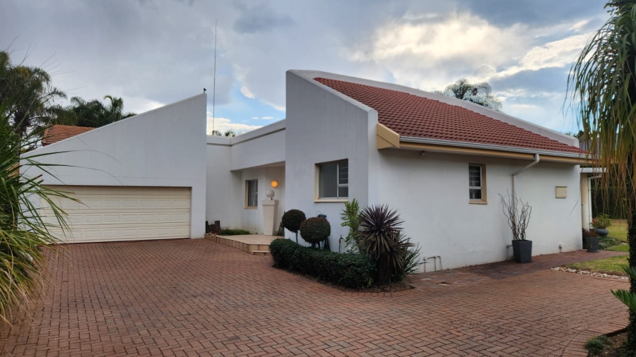3 Bedroom Property for Sale in Eldoraigne Gauteng