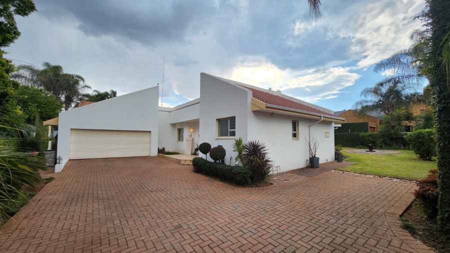 3 Bedroom Property for Sale in Eldoraigne Gauteng