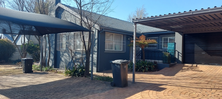 3 Bedroom Property for Sale in Farrarmere Gauteng