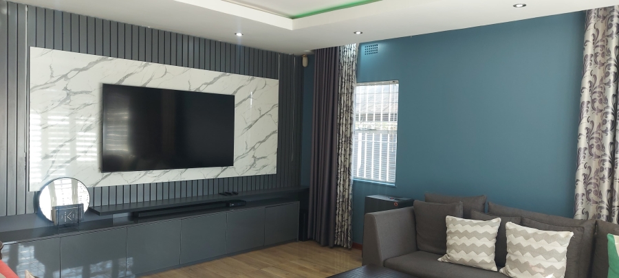 3 Bedroom Property for Sale in Farrarmere Gauteng