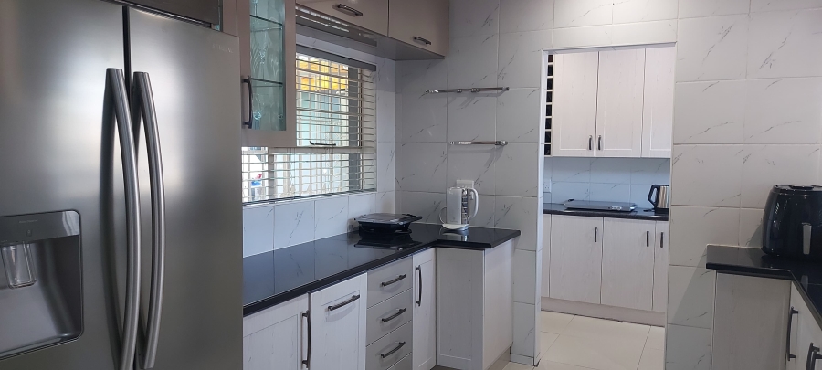 3 Bedroom Property for Sale in Farrarmere Gauteng