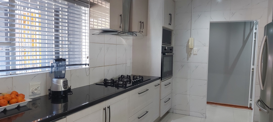 3 Bedroom Property for Sale in Farrarmere Gauteng
