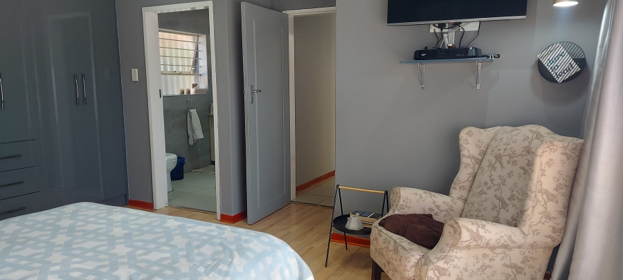 3 Bedroom Property for Sale in Farrarmere Gauteng