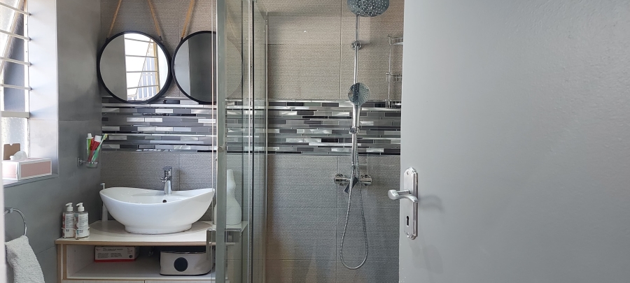 3 Bedroom Property for Sale in Farrarmere Gauteng