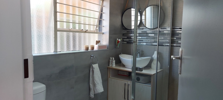 3 Bedroom Property for Sale in Farrarmere Gauteng