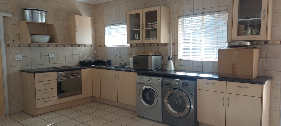 3 Bedroom Property for Sale in Farrarmere Gauteng