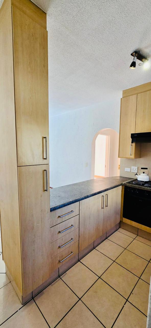 To Let 1 Bedroom Property for Rent in Lonehill Gauteng