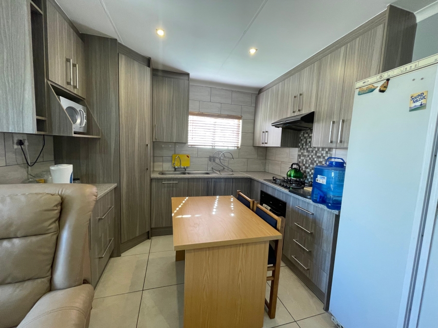 4 Bedroom Property for Sale in Witpoortjie Gauteng