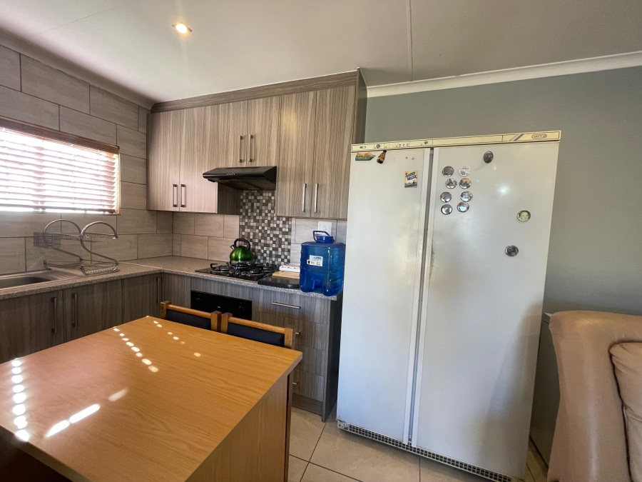 4 Bedroom Property for Sale in Witpoortjie Gauteng