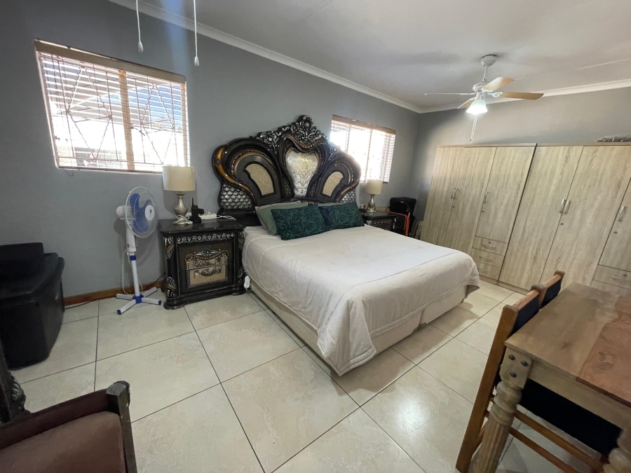 4 Bedroom Property for Sale in Witpoortjie Gauteng