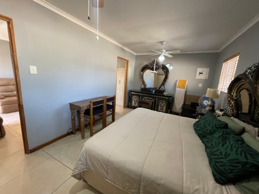 4 Bedroom Property for Sale in Witpoortjie Gauteng