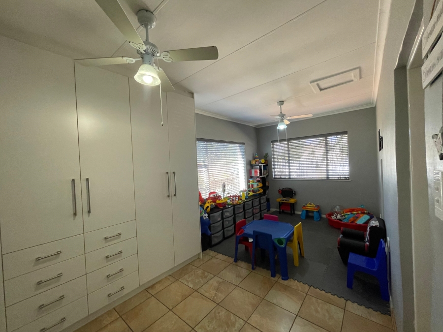 4 Bedroom Property for Sale in Witpoortjie Gauteng
