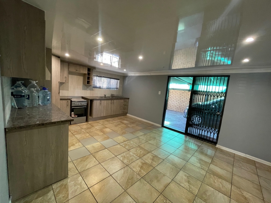 4 Bedroom Property for Sale in Witpoortjie Gauteng