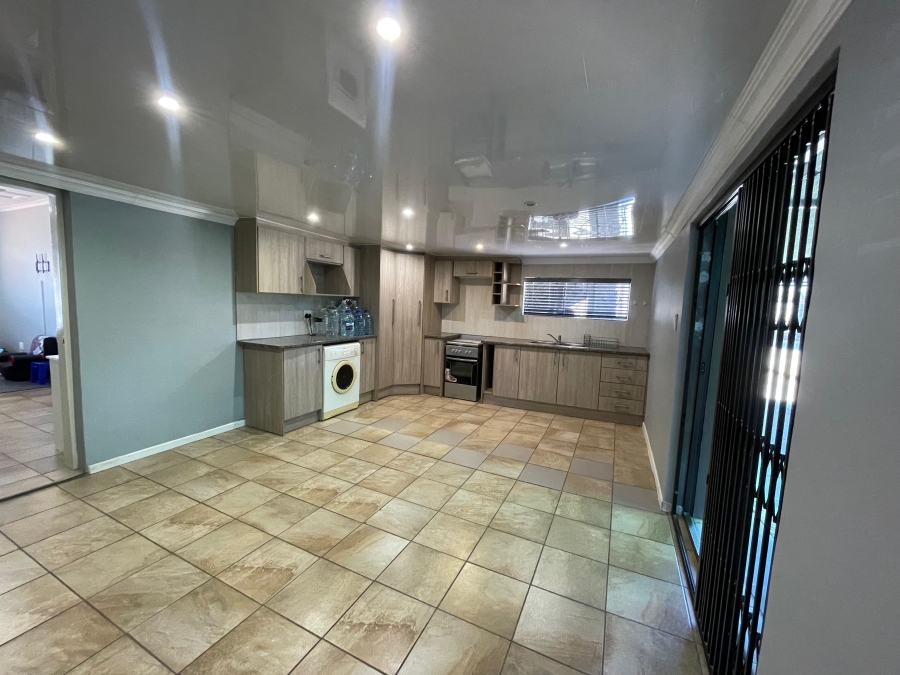 4 Bedroom Property for Sale in Witpoortjie Gauteng