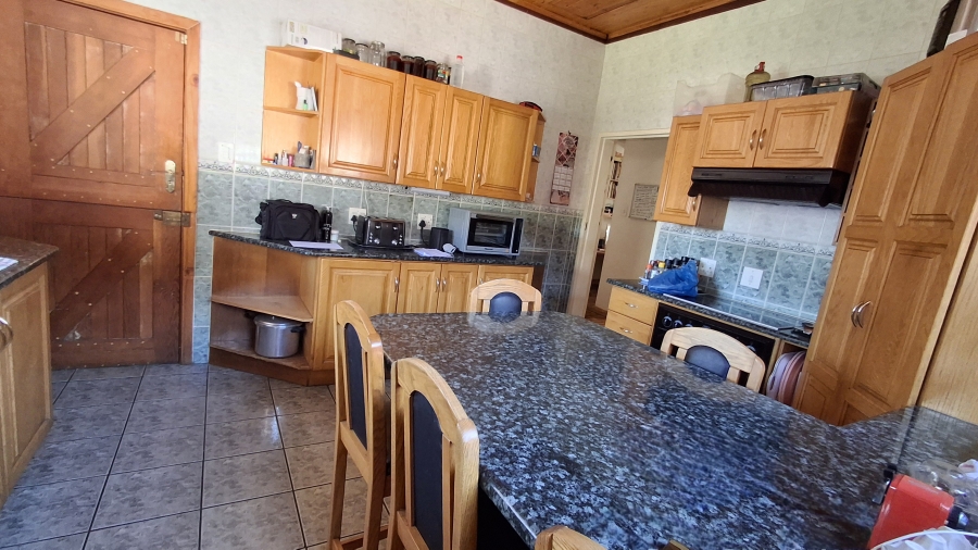 5 Bedroom Property for Sale in Pretoria Gardens Gauteng