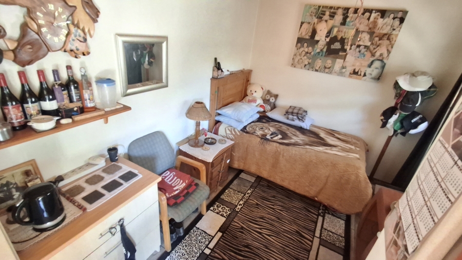 5 Bedroom Property for Sale in Pretoria Gardens Gauteng