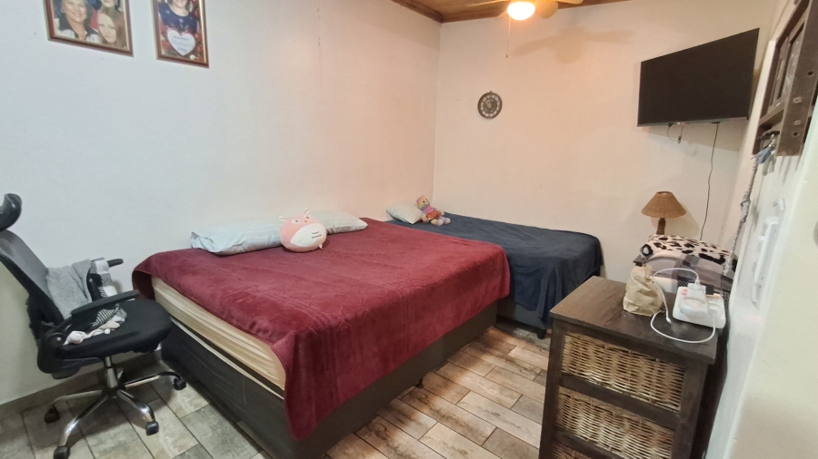5 Bedroom Property for Sale in Pretoria Gardens Gauteng