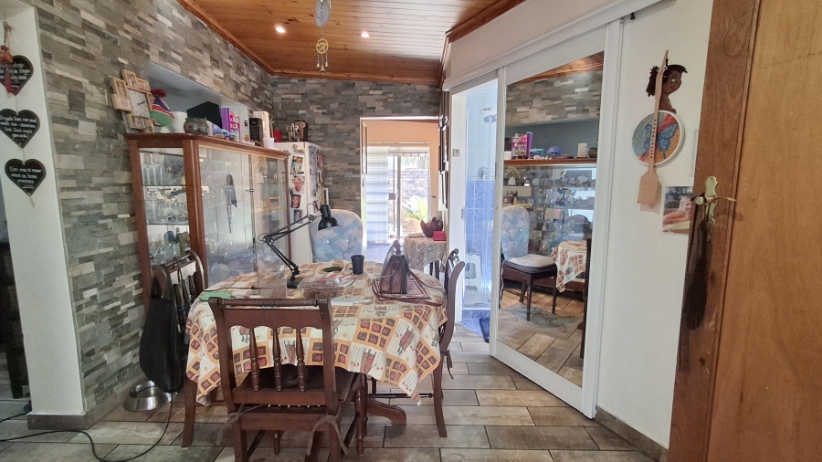 5 Bedroom Property for Sale in Pretoria Gardens Gauteng
