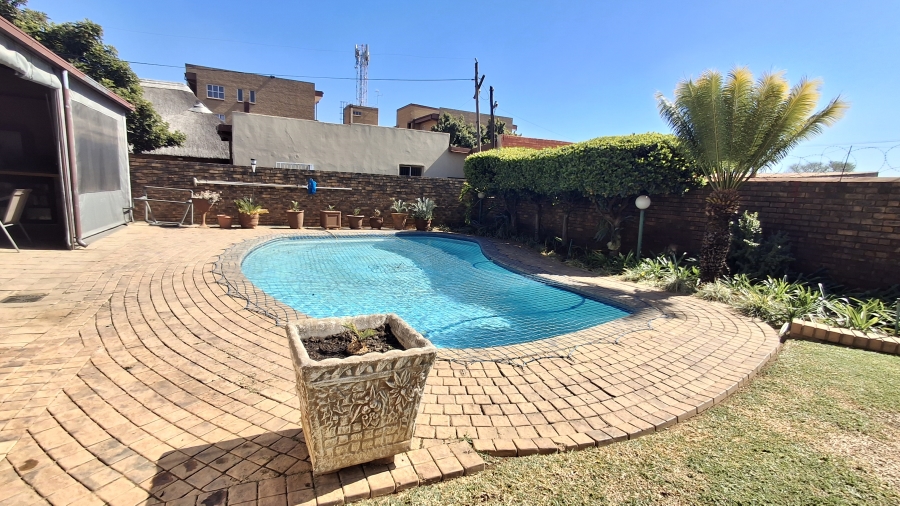5 Bedroom Property for Sale in Pretoria Gardens Gauteng