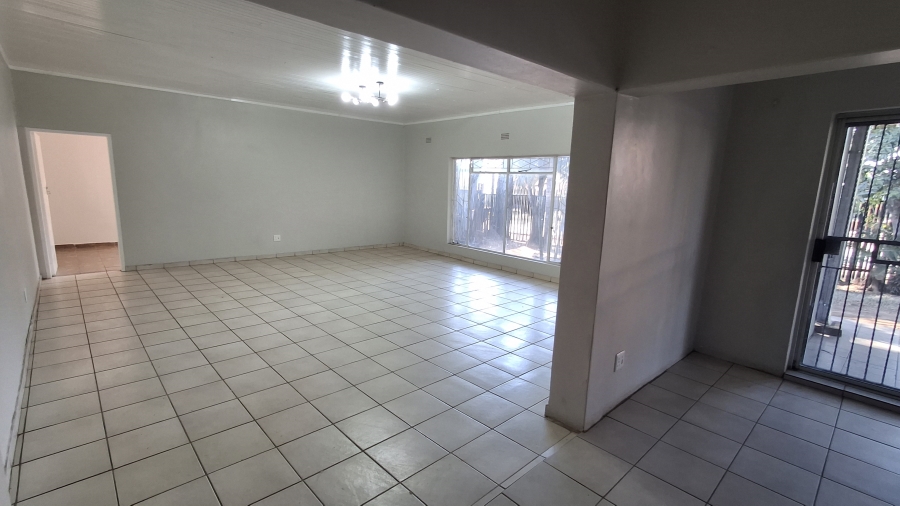 4 Bedroom Property for Sale in Pretoria Gardens Gauteng