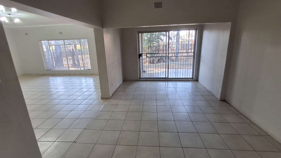 4 Bedroom Property for Sale in Pretoria Gardens Gauteng