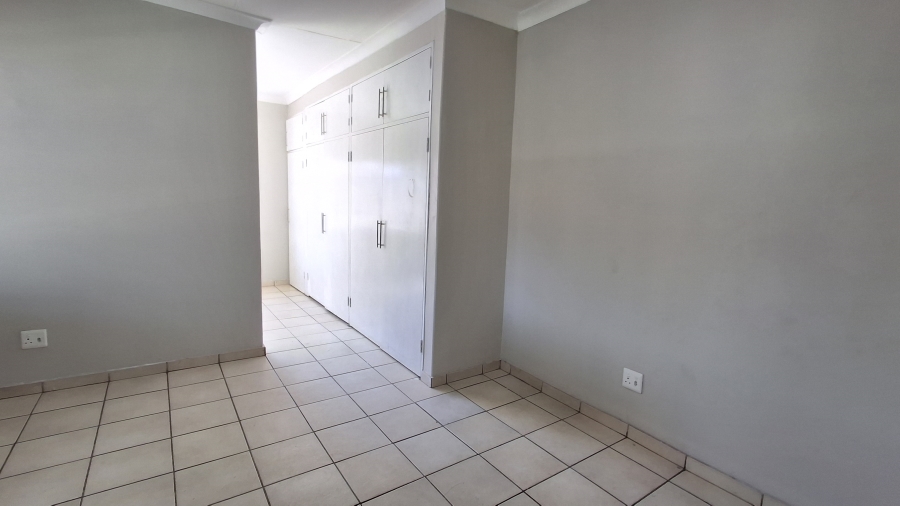 4 Bedroom Property for Sale in Pretoria Gardens Gauteng