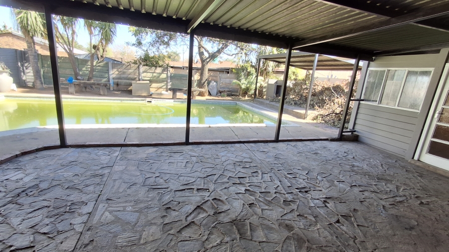 4 Bedroom Property for Sale in Pretoria Gardens Gauteng