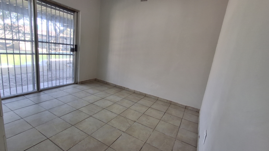 4 Bedroom Property for Sale in Pretoria Gardens Gauteng