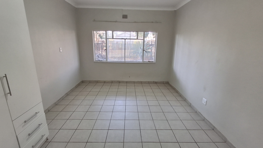 4 Bedroom Property for Sale in Pretoria Gardens Gauteng