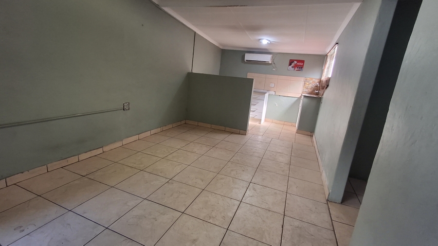 4 Bedroom Property for Sale in Pretoria Gardens Gauteng