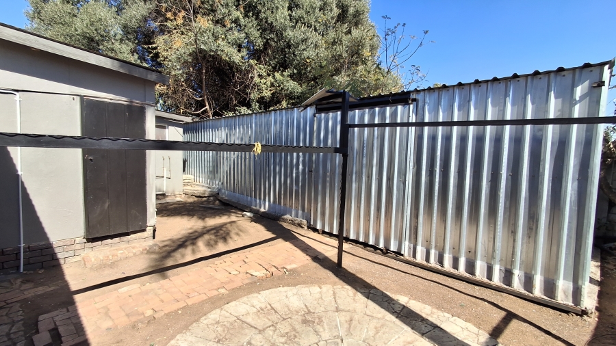 4 Bedroom Property for Sale in Pretoria Gardens Gauteng