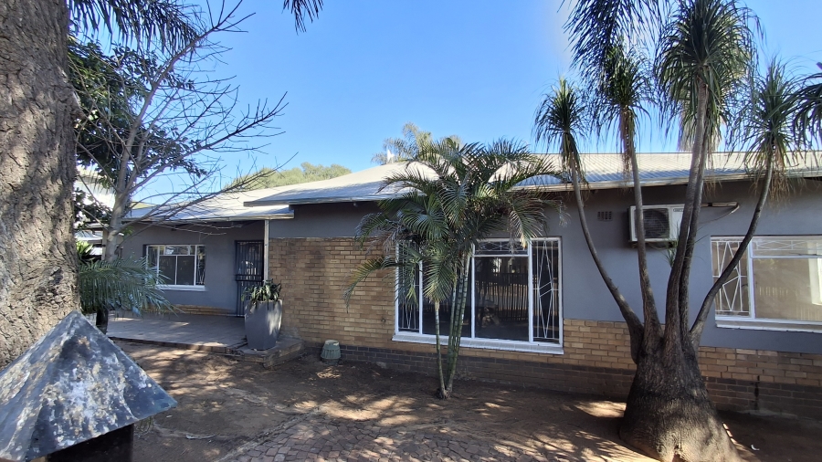 4 Bedroom Property for Sale in Pretoria Gardens Gauteng