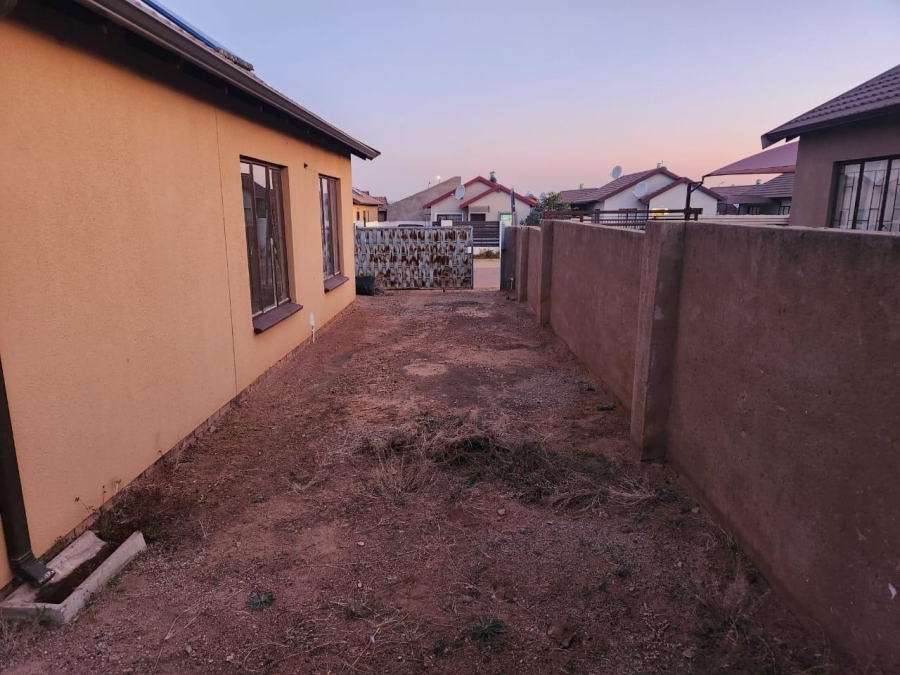 3 Bedroom Property for Sale in Soshanguve VV Gauteng