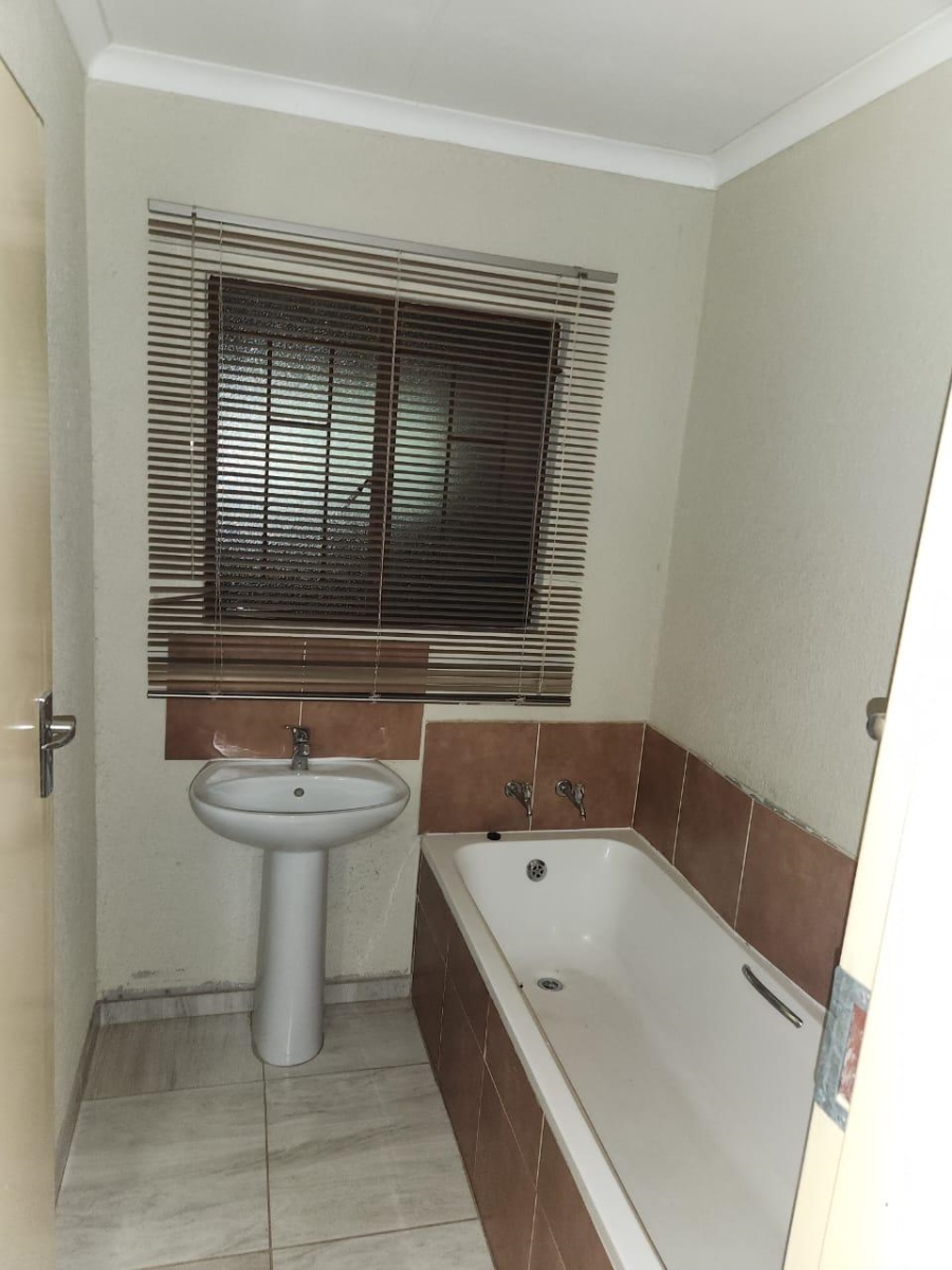 3 Bedroom Property for Sale in Soshanguve VV Gauteng