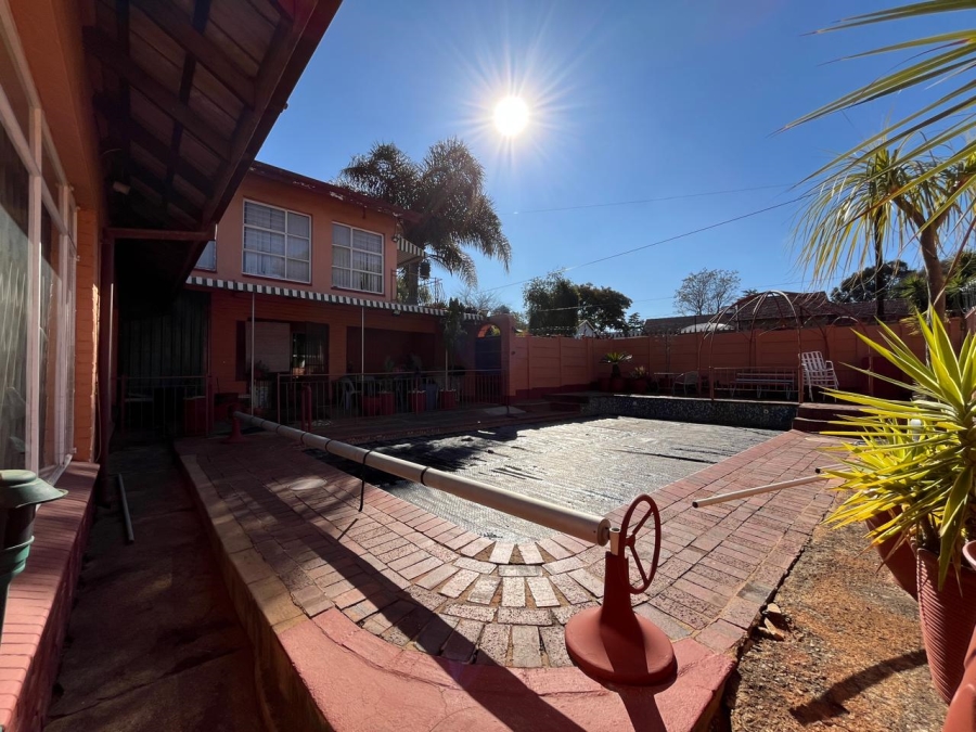 4 Bedroom Property for Sale in Florida Park Gauteng