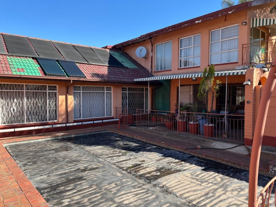 4 Bedroom Property for Sale in Florida Park Gauteng