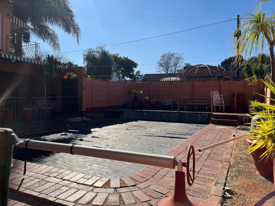 4 Bedroom Property for Sale in Florida Park Gauteng